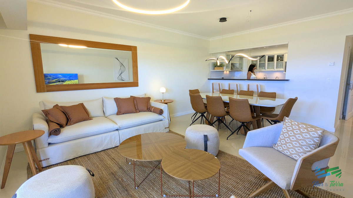 Apartamento ID.4955 - Venta de apartamento Petnhouse 3 dormitorios 3 baños frente al mar, playa MansaPunta del Este 