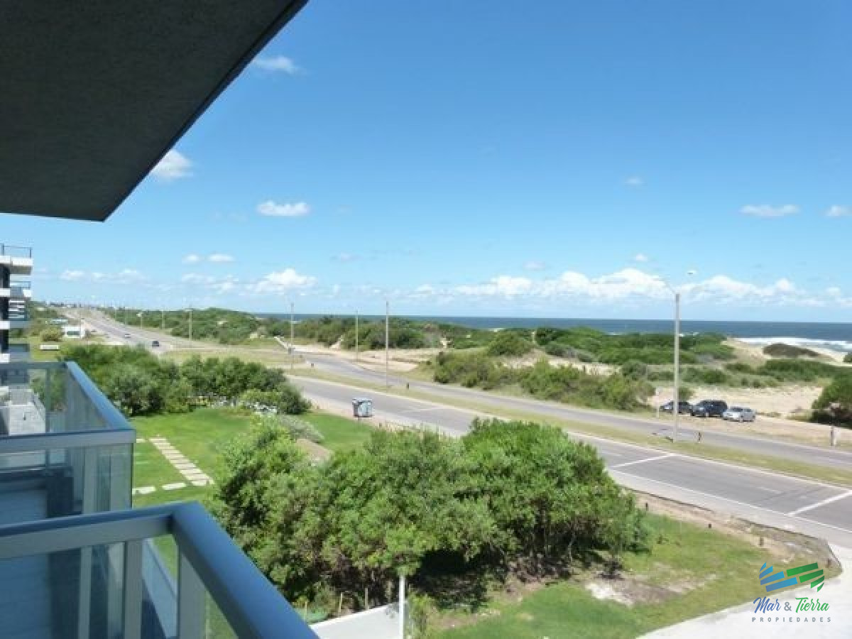Apartamento ID.2908 - Vendo departamento 3 dormitorios con vista al mar, primera linea, Brava, Rincon del Indio, Punta del Este.