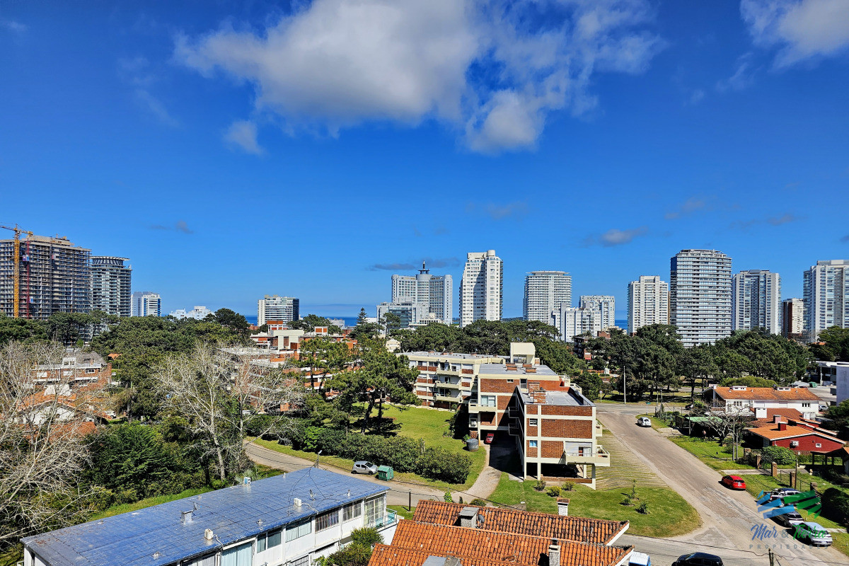 Apartamento ID.3358 - Vendo apartamento de 2 dormitorios. Aidy Grill, Punta del Este