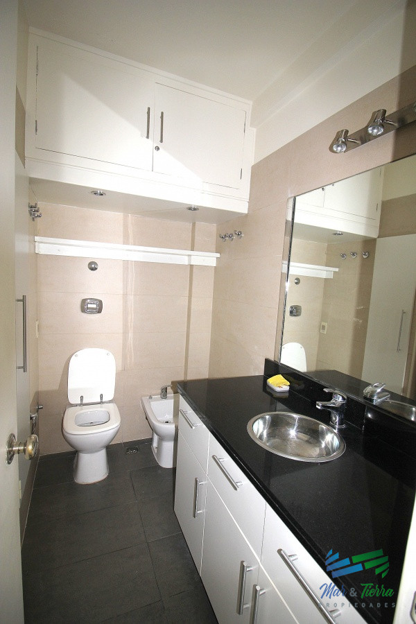 Apartamento ID.4201 - Venta de apartamento en la Península de Punta del este 1 dormitorio 1 baño reciclado