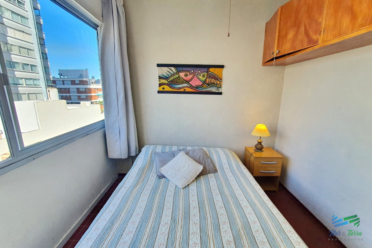 Apartamento ID.180 - En venta partamento de 1 dormitorio en Península, Punta del Este