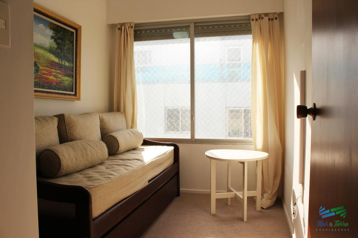 Apartamento ID.981 - En venta!!! primera línea con vista franca al mar, playa mansa.
