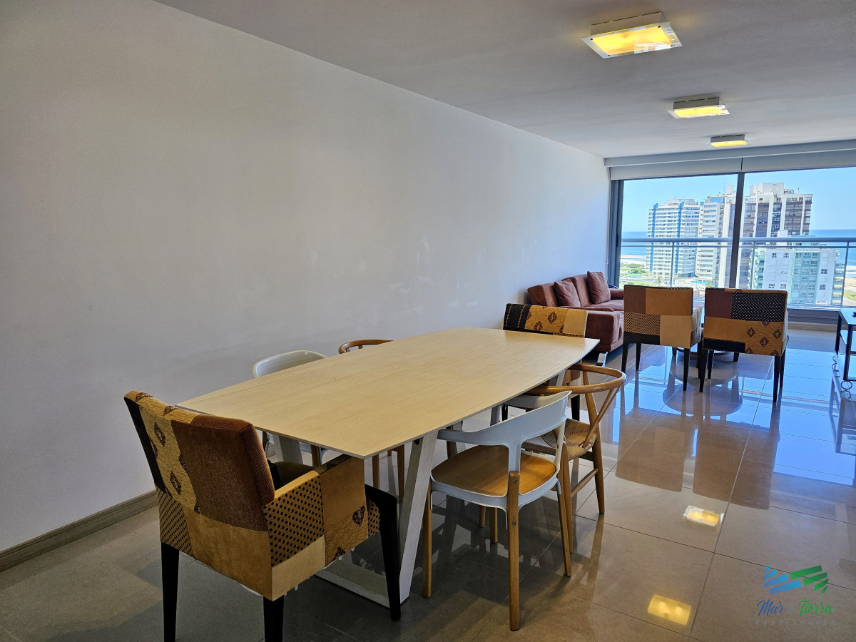 Apartamento ID.4948 - Venta de apartamento a estrenar de 2 suites en playa Brava Punta del Este