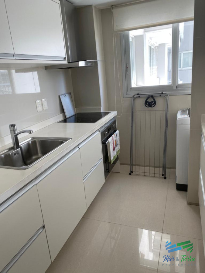 Apartamento ID.2958 - En venta.. torre de categoría.. con excelente ubicación y servicios!!!