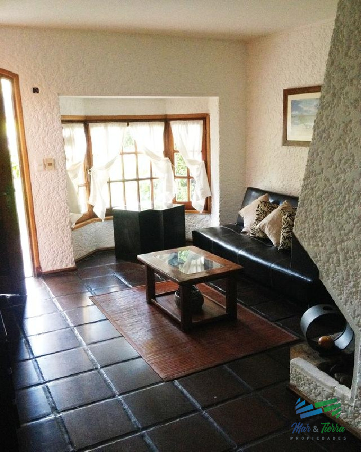 Apartamento ID.2165 - PEDRAGOSA SIERRA (CUADRA DEL FLOREAL ) CÓMODO DUPLEX CON FONDO Y PARRILLERO PROPIO