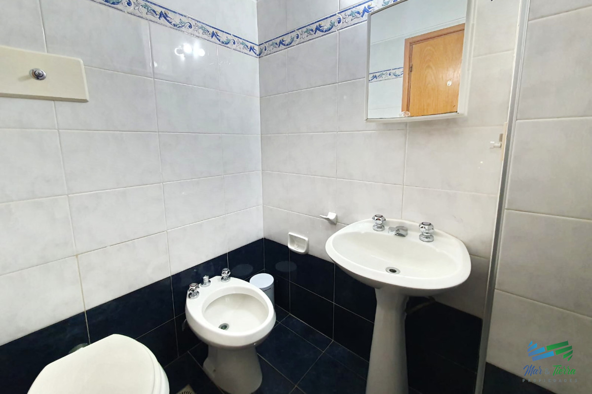 Apartamento ID.1063 - APARTAMENTO FRENTE AL MAR, EN VENTA. CON TERRAZA PRIVADA, EN LA PENÍNSULA, PUNTA DEL ESTE! 