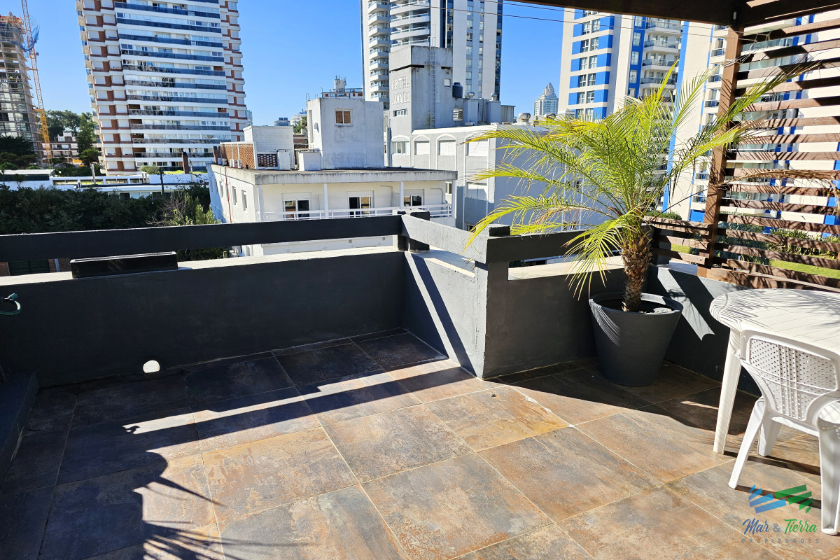 Apartamento ID.5171 - Venta de apartamento de 1 dormitorio 2 baños en la parada 2 de Punta del Este 
