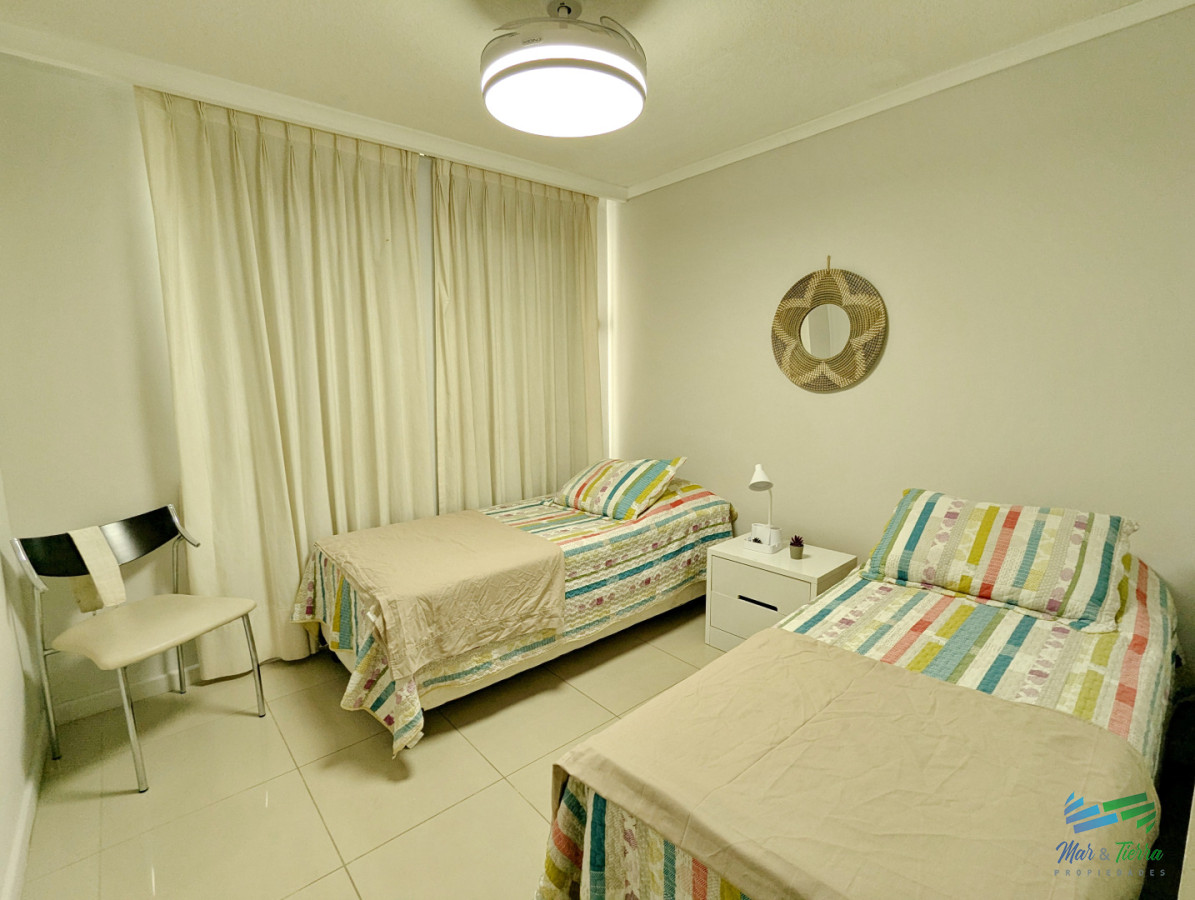 Apartamento ID.5703 - Alquiler en baja temporada en Ocena Drive Punta del Este, 3 dormitorios