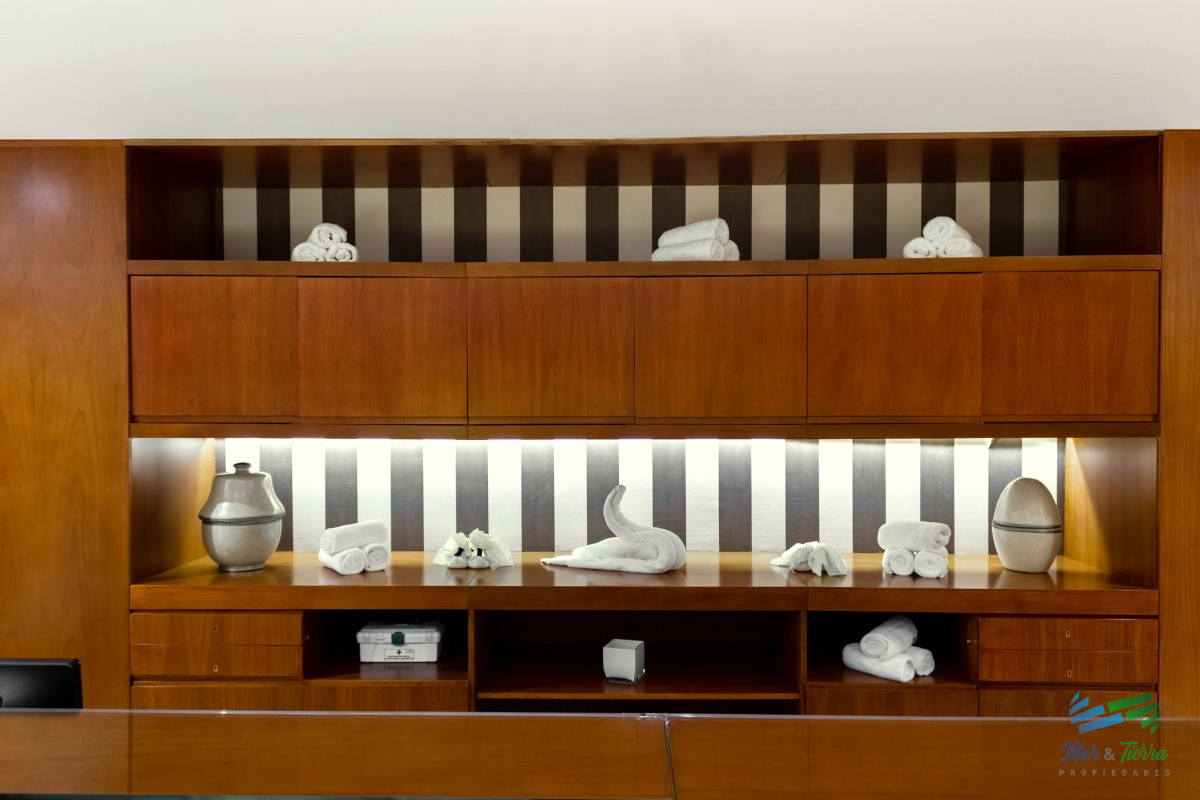 Apartamento ID.4209 - VENTA de apartamento de 2 dormitorios sobre playa Mansa de Punta del Este