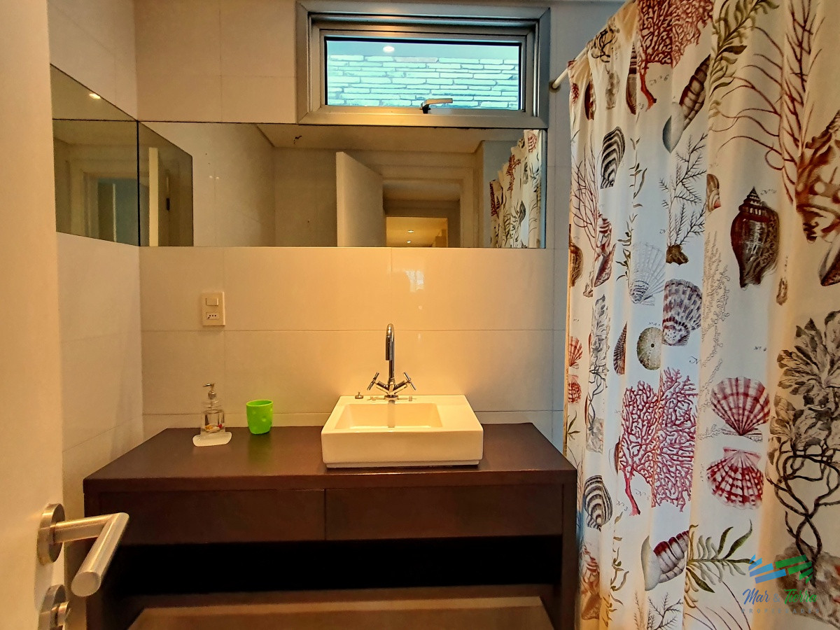 Apartamento ID.3064 - Vendo apartamento de 3 dormitorios y 3 baños. Rincón del Indio, Punta del Este.