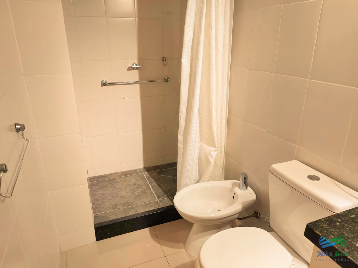 Apartamento ID.4563 - Venta de apartamento un dormitorio y medio en Maldonado, centro.