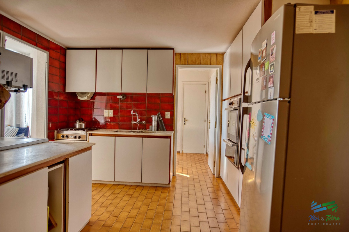 Apartamento ID.2532 - Alquilo apartamento de 3 dormitorios por verano, Roosevelt, Punta del Este.