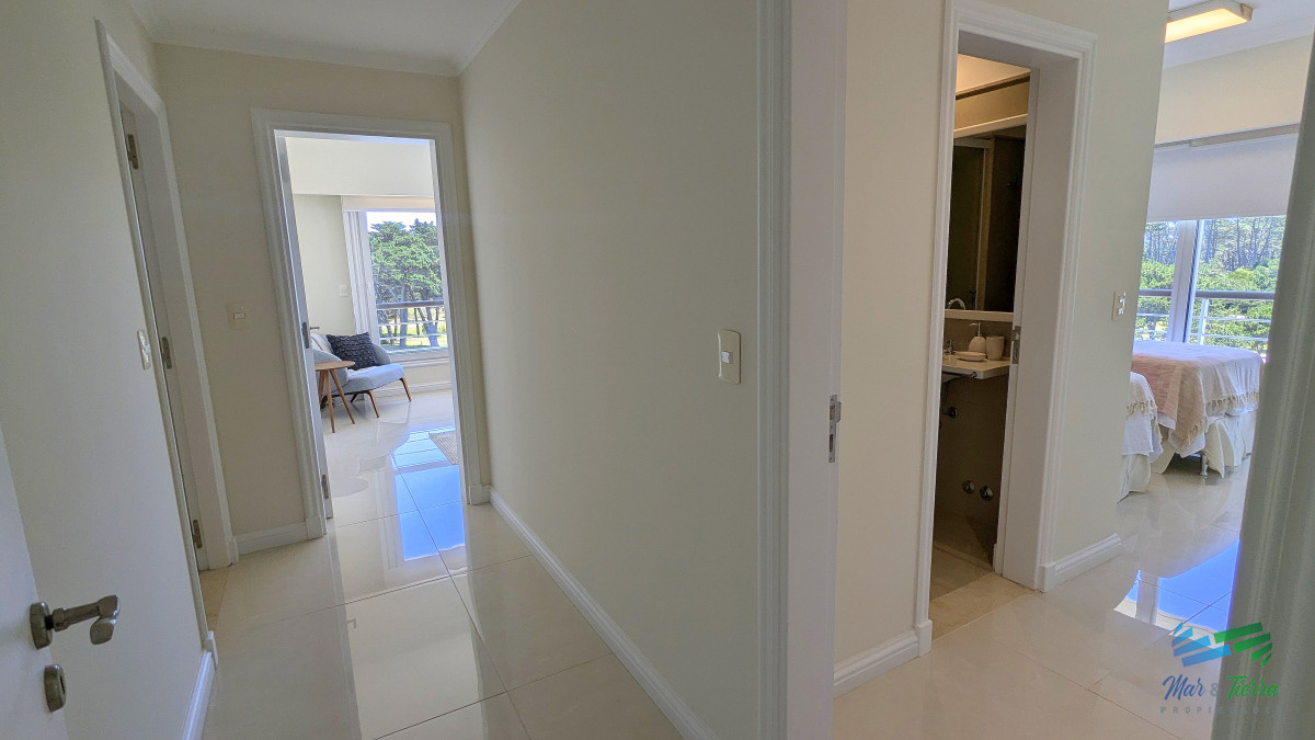 Apartamento ID.4211 - Venta de Apartamento 4 DORMITORIOS con vista al mar en VERAMANSA