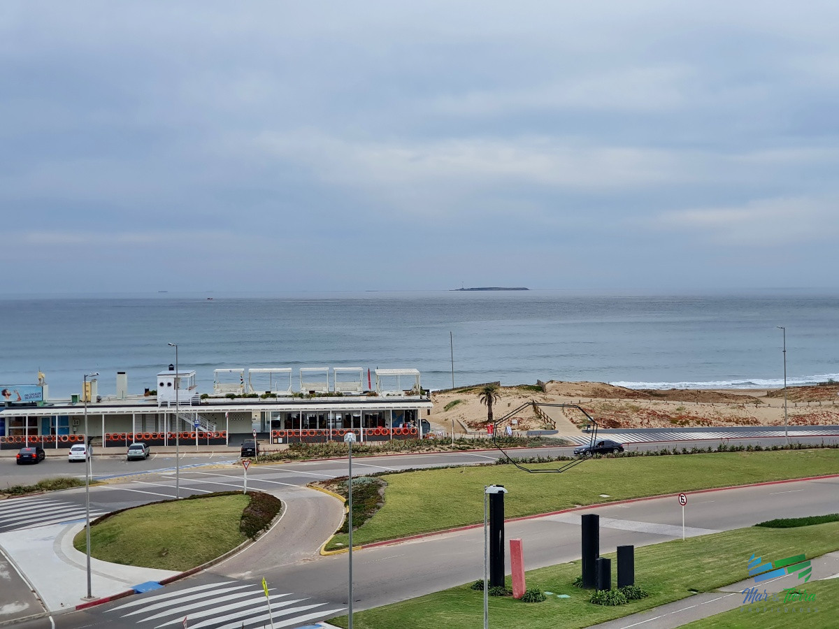 Apartamento ID.3928 - Vendo apartamento 3 dormitorios en Torre Imperiale, primera linea brava, vista al mar, excelentes amenities, Punta del Este.