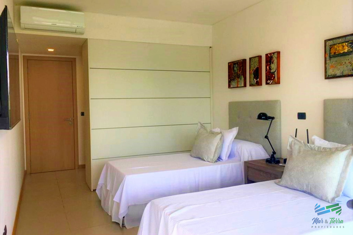 Apartamento ID.5088 - DEPARTAMENTO CON PISCINA PROPIA EN VENTA, 3 DORMITORIOS EN SUITE, PUNTA DEL ESTE 