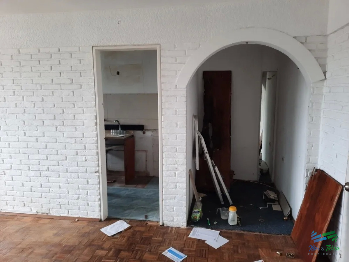 Apartamento ID.3940 - Vendo apartamento 3 dormitorios en el centro de Maldonado, piso alto.