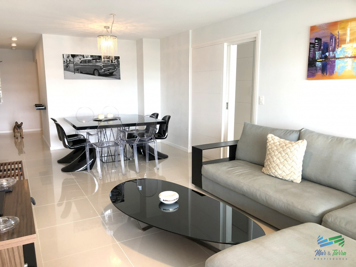 Apartamento ID.3923 - Venta Alquiler apartamento 3 dormitorios 2 baños playa brava punta del este
