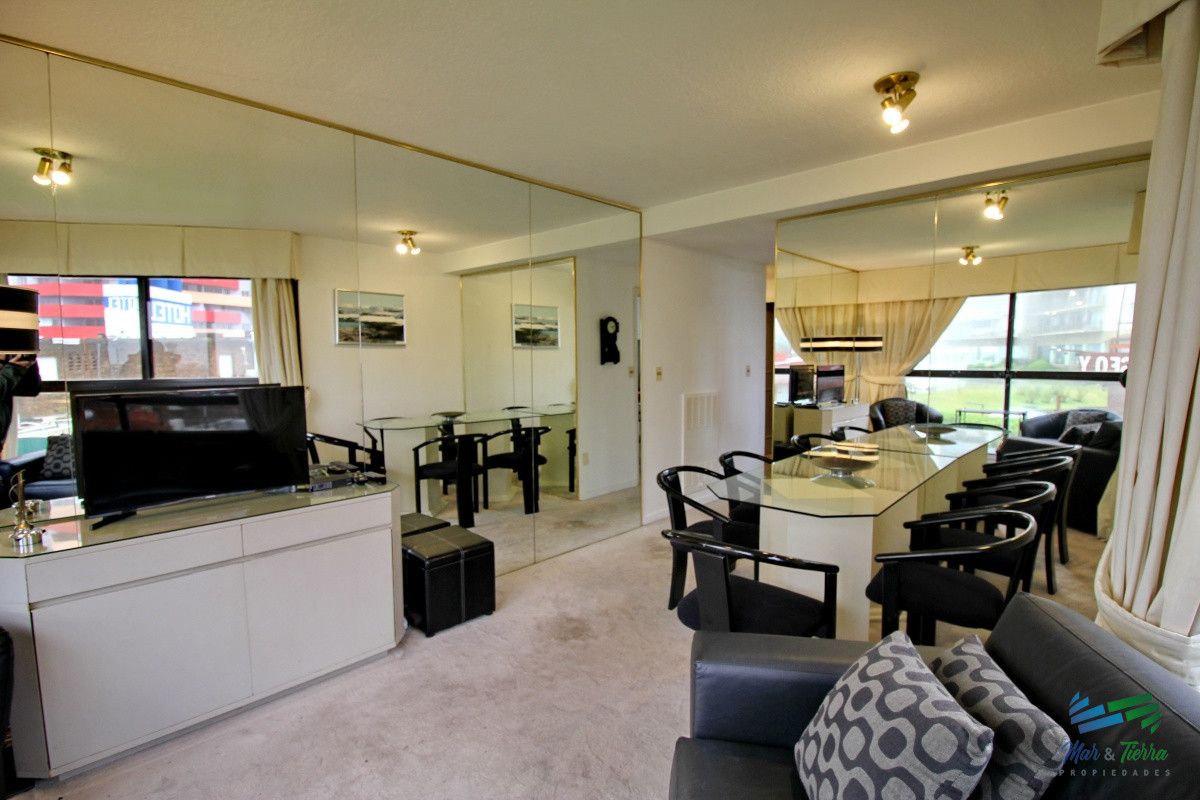 Apartamento ID.663 - Alquilo apartamento 1 dormitorio frente al mar, playa brava, Punta del Este