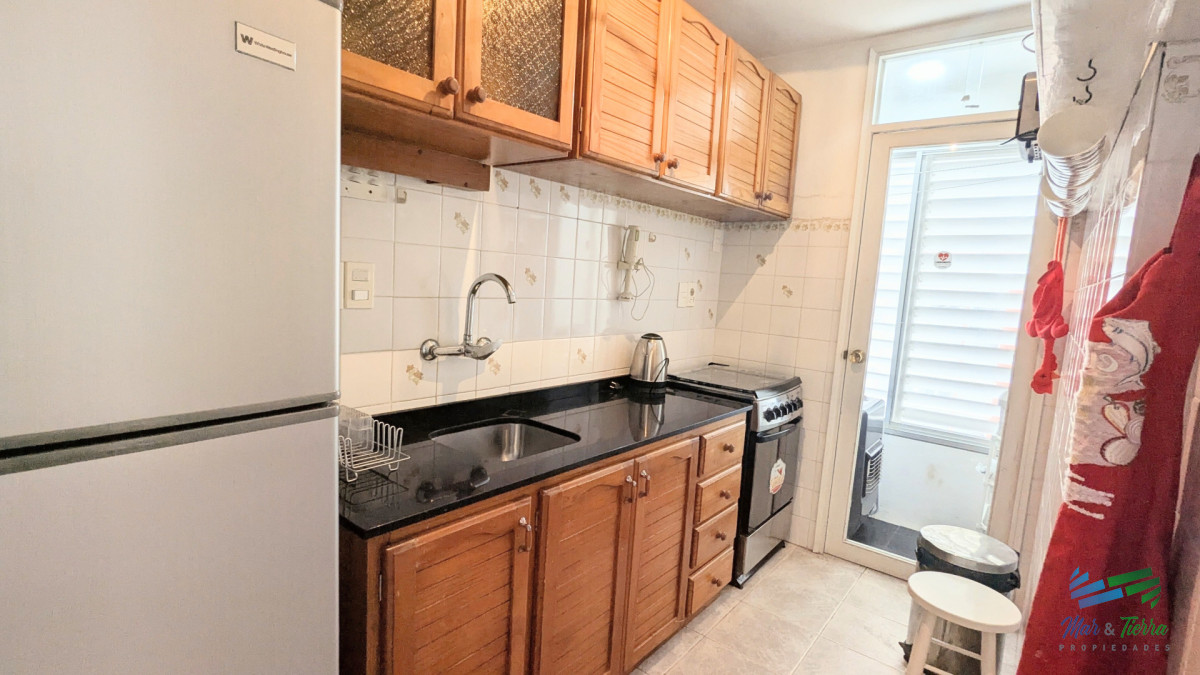 Apartamento ID.5822 - En venta apartamento 2 dormitorios con vista al mar y puerto, Peninsula, Punta del Este