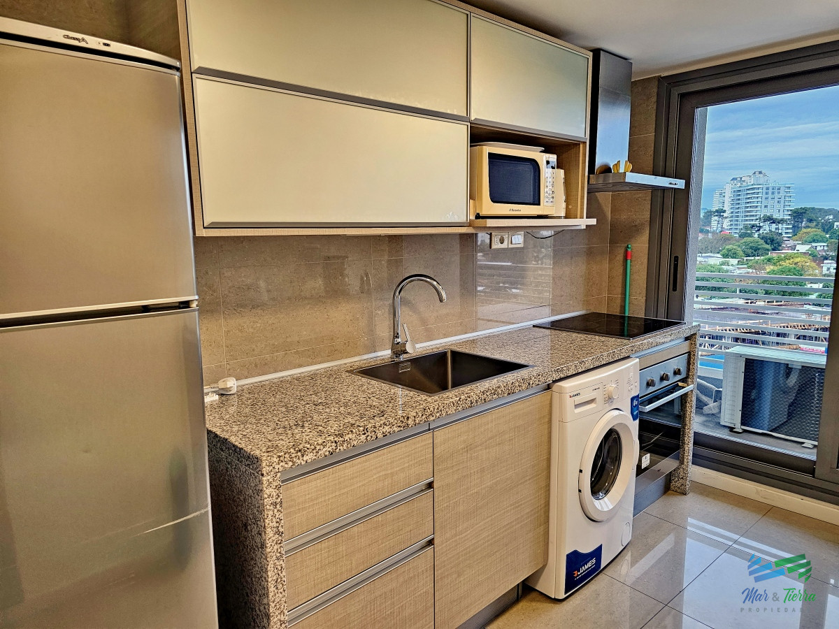 Apartamento ID.4759 - APARTAMENTO EN VENTA, 2 DORMITORIOS EN SUITE, PUNTA DEL ESTE. EN EDIFICIO CON SERVICIOS 