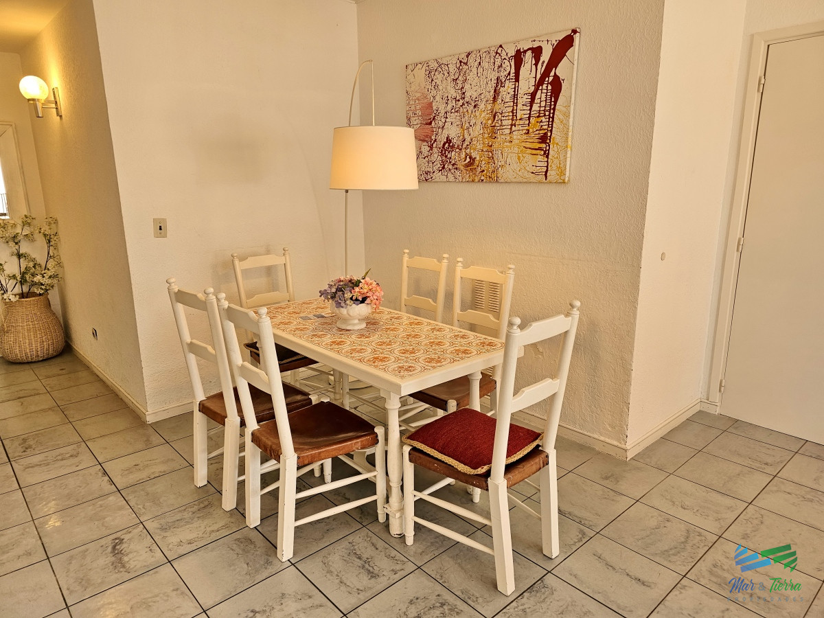 Apartamento ID.4431 - Vendo apartamento dos dormitorio en la peninsula, Punta Del Este. 