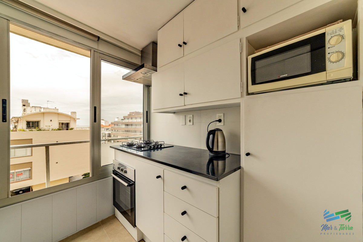 Apartamento ID.4640 - En venta apartamento 2 dormitorios con garaje en Peninsula, Punta del Este.