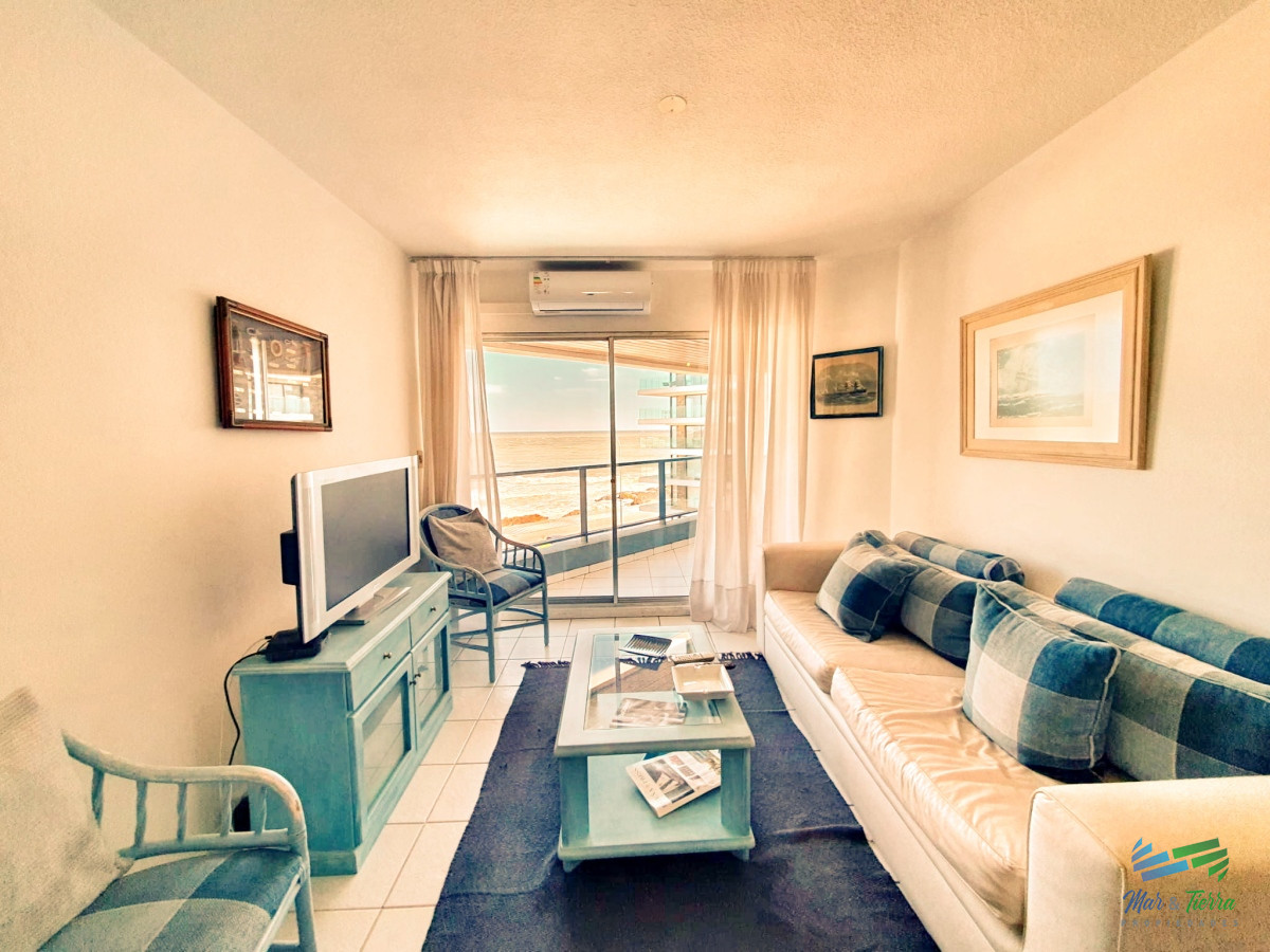 Apartamento ID.4481 - DEPARTAMENTO FRENTE AL MAR CON TRES DORMITORIOS, ALQUILER DE TEMPORADA 2024, PUNTA DEL ESTE. 