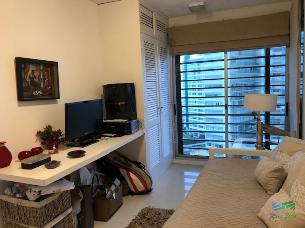 Apartamento ID.263 - En alquiler , primera línea sobre playa brava!!!