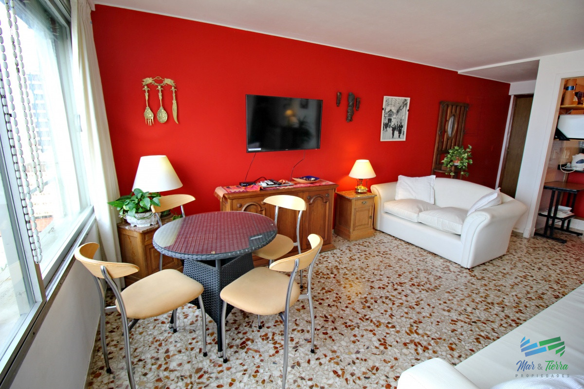 Apartamento ID.2860 - Vendo apartamento 1 dormitorio y medio en Peninsula, Punta del Este.