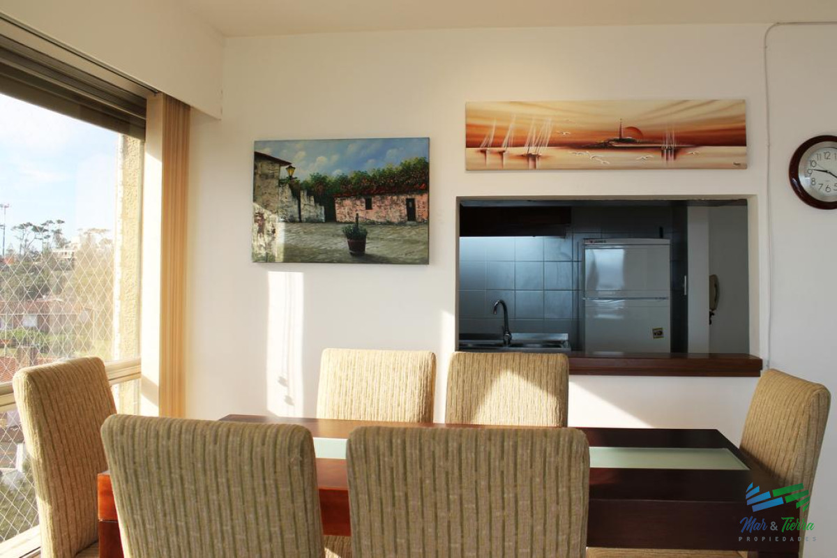 Apartamento ID.981 - En venta!!! primera línea con vista franca al mar, playa mansa.