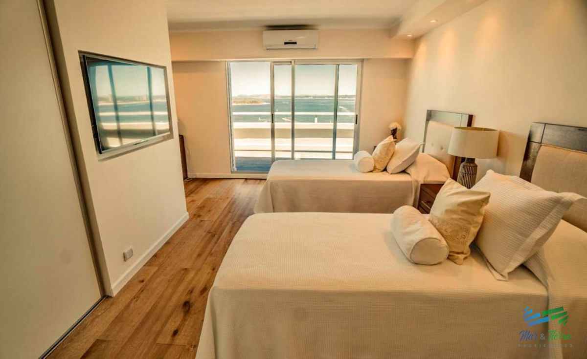 Apartamento ID.670 - Vendo apartamento 2 dormitorios con vista al puerto en Peninsula, Punta del Este