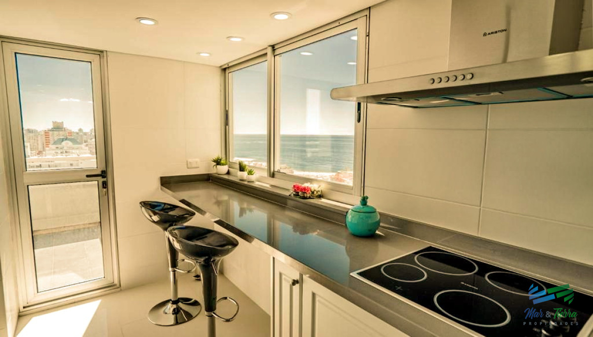 Apartamento ID.670 - Vendo apartamento 2 dormitorios con vista al puerto en Peninsula, Punta del Este