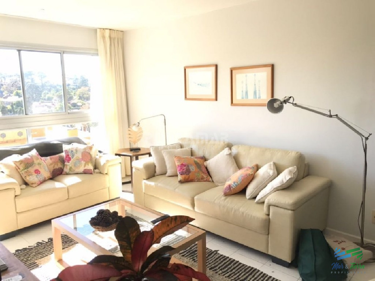 Apartamento ID.2146 - HERMOSO APARTAMENTO CON UNA AMPLIA TERRAZA , UBICADO A UNA CUADRA DE PLAYA MANSA, MUY LINDA VISTA DESPEJADA EN UN ENTORNO DE NATURALEZA Y VERDE.