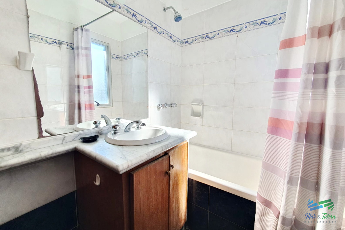 Apartamento ID.1063 - APARTAMENTO FRENTE AL MAR, EN VENTA. CON TERRAZA PRIVADA, EN LA PENÍNSULA, PUNTA DEL ESTE! 