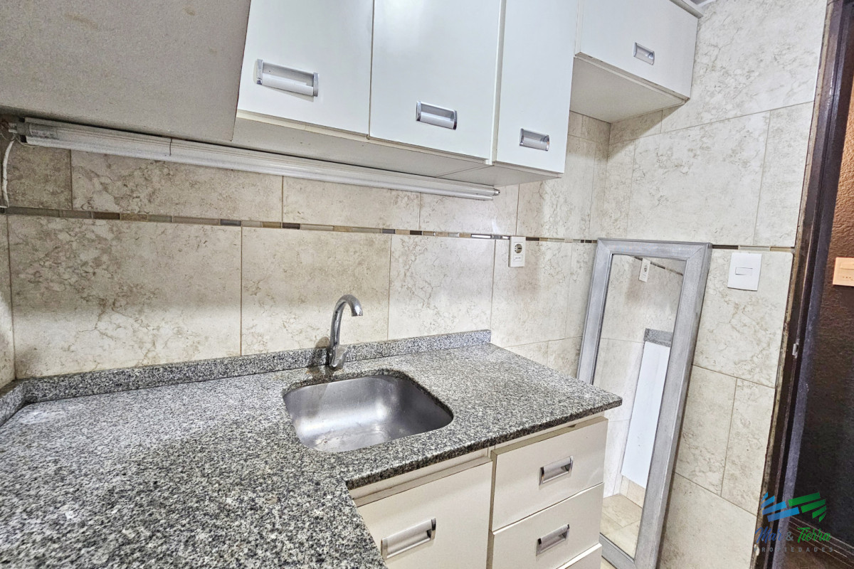 Apartamento ID.5725 - ALQUILER ANUAL EN LA PENÍNSULA, A UNA CUADRA DEL PUERTO DE PUNTA DEL ESTE, MONOAMBIENTE!!!
