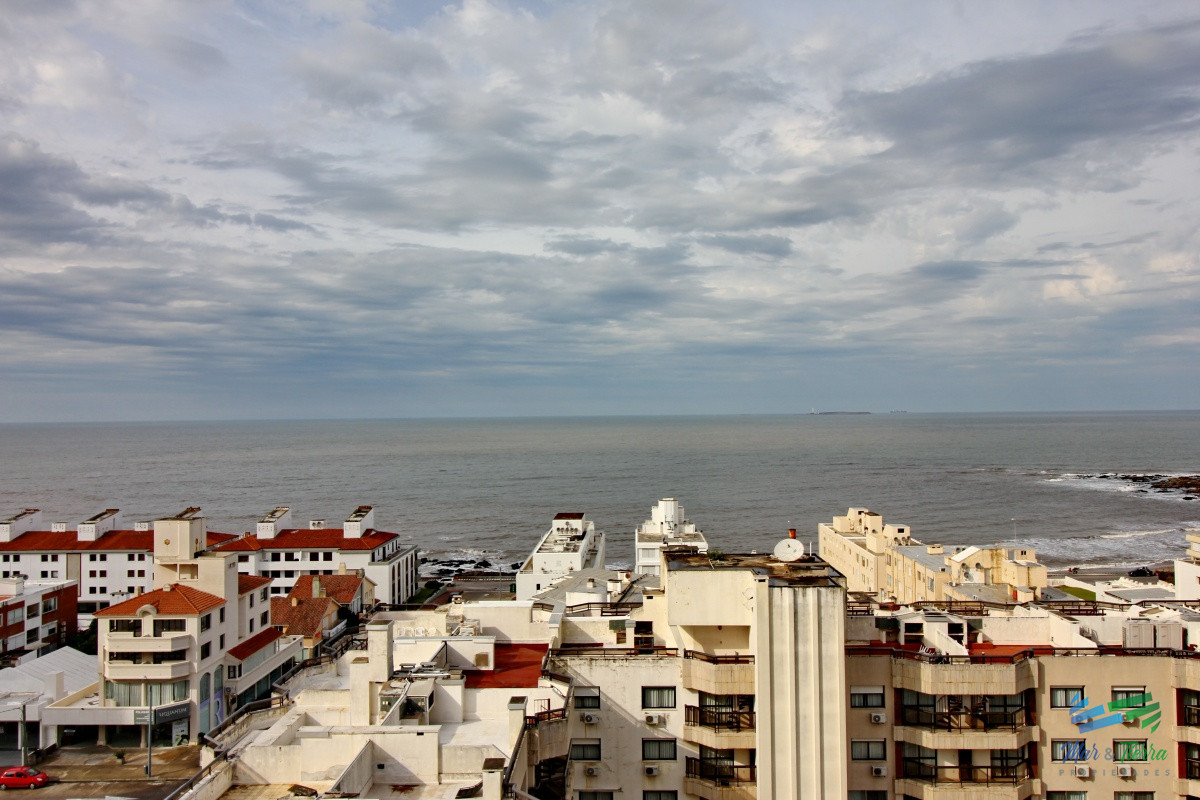 Apartamento ID.2860 - Vendo apartamento 1 dormitorio y medio en Peninsula, Punta del Este.