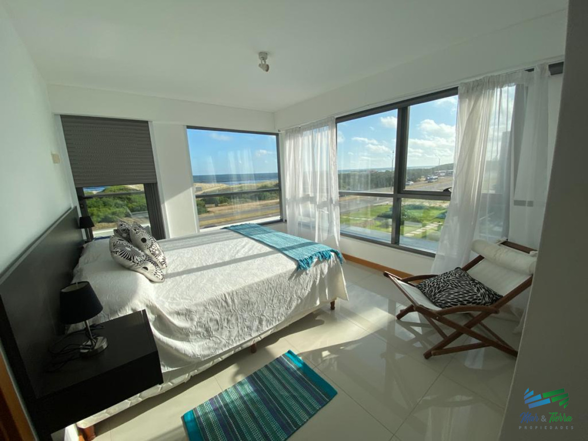 Apartamento ID.2728 - Vendo apartamento 3 dormitorios en brava frente al mar, Punta del Este.