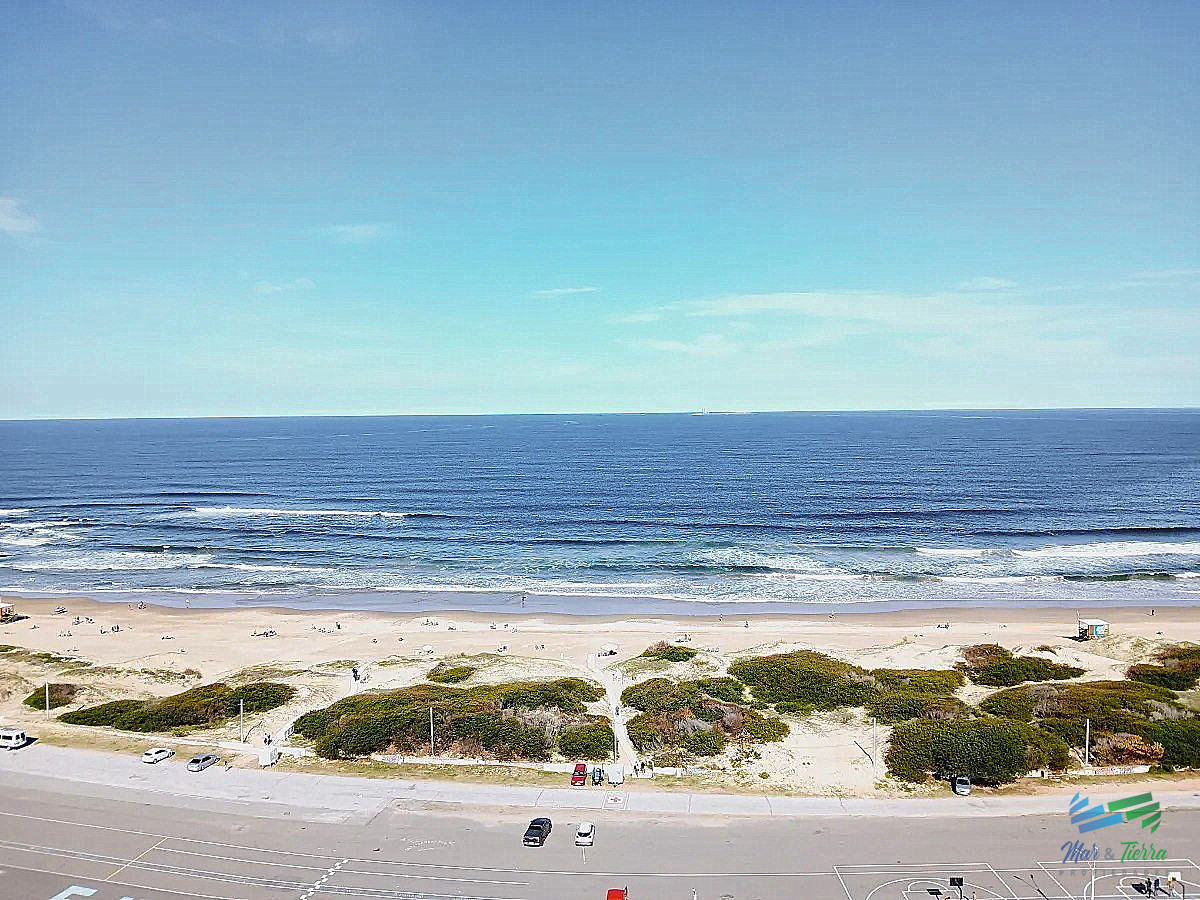 Apartamento ID.5661 - Venta de apartamento sobre playa Brava 1 dormitorio en parada 2