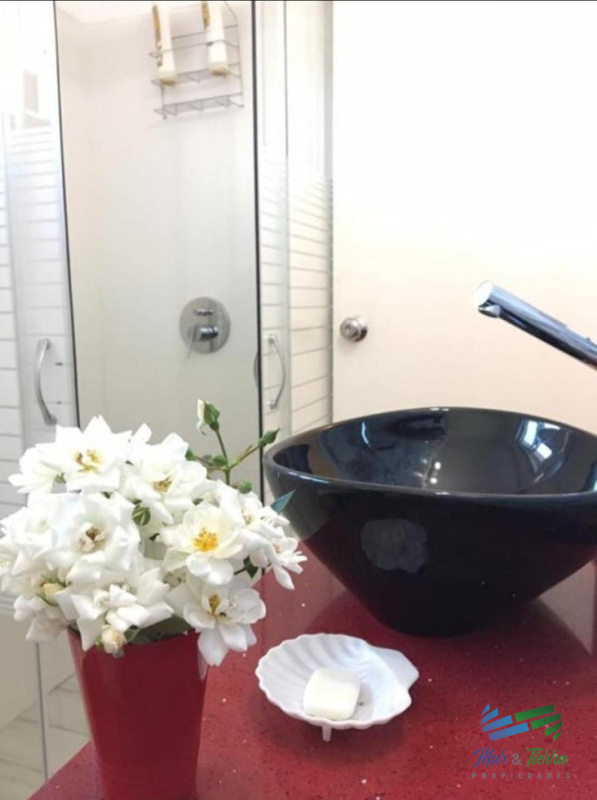 Apartamento ID.2239 - En venta apartamento 1 dormtorio en playa Mansa, Punta del Este 