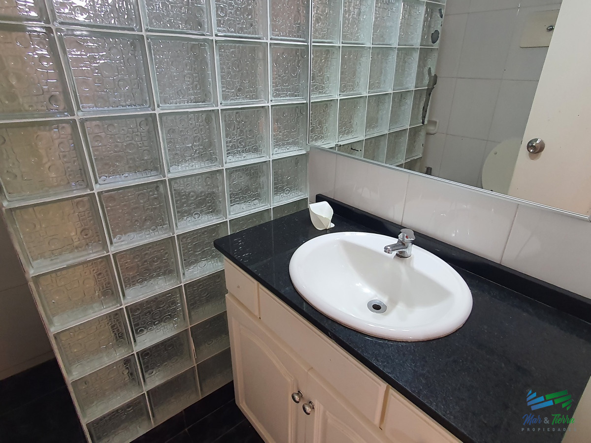Apartamento ID.4436 - Venta de apartamento de 2 dormitorios en la península de Punta del Este 