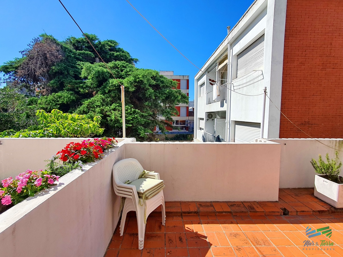 Apartamento ID.4290 - En venta apartamento 2 dormitorios con buena terraza y garaje en Peninsula, Punta del Este