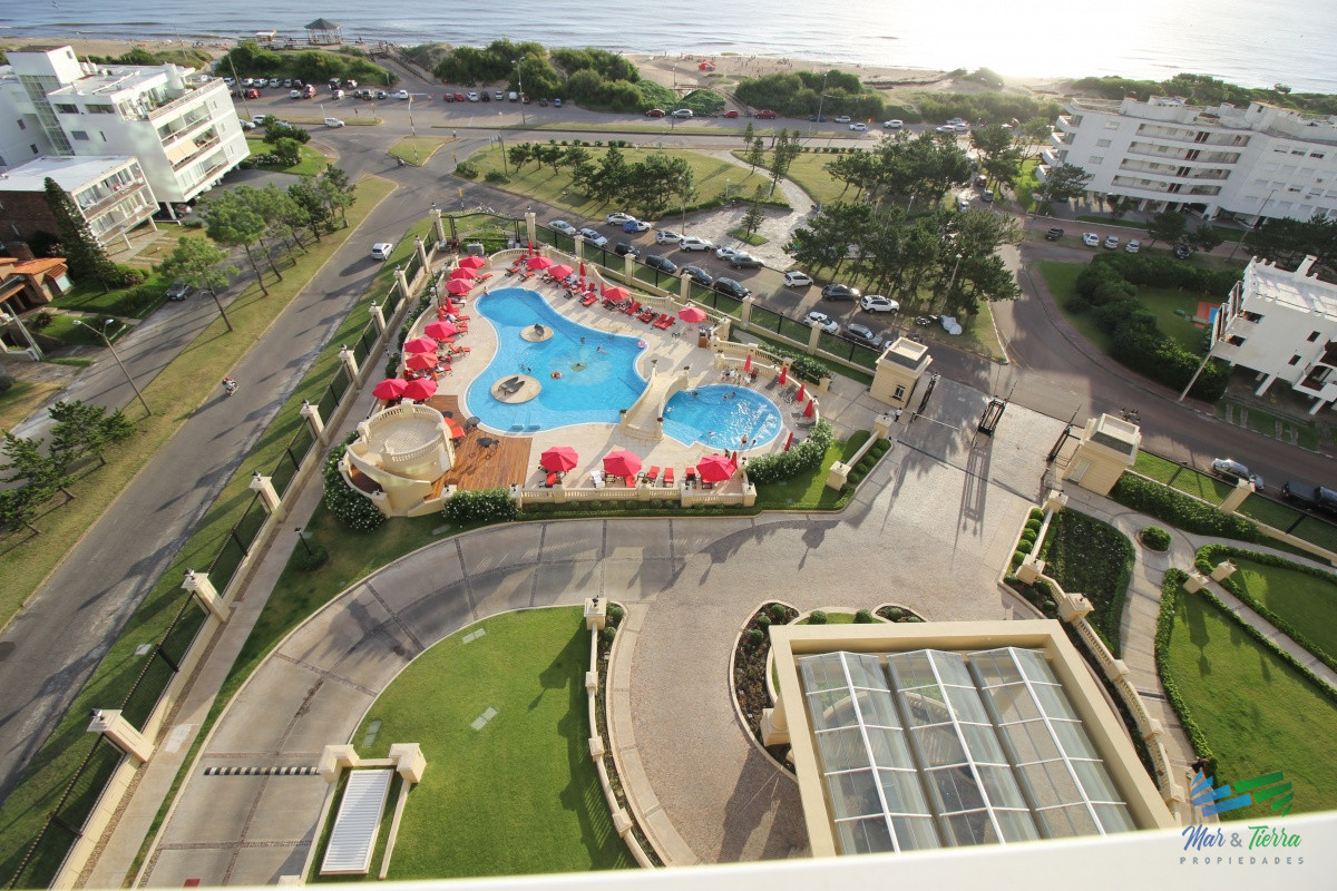 Apartamento ID.2446 - APARTAMENTO EN VENTA DE 3 DORMITORIOS + SERVICIO, PLAYA MANSA, PUNTA DEL ESTE 