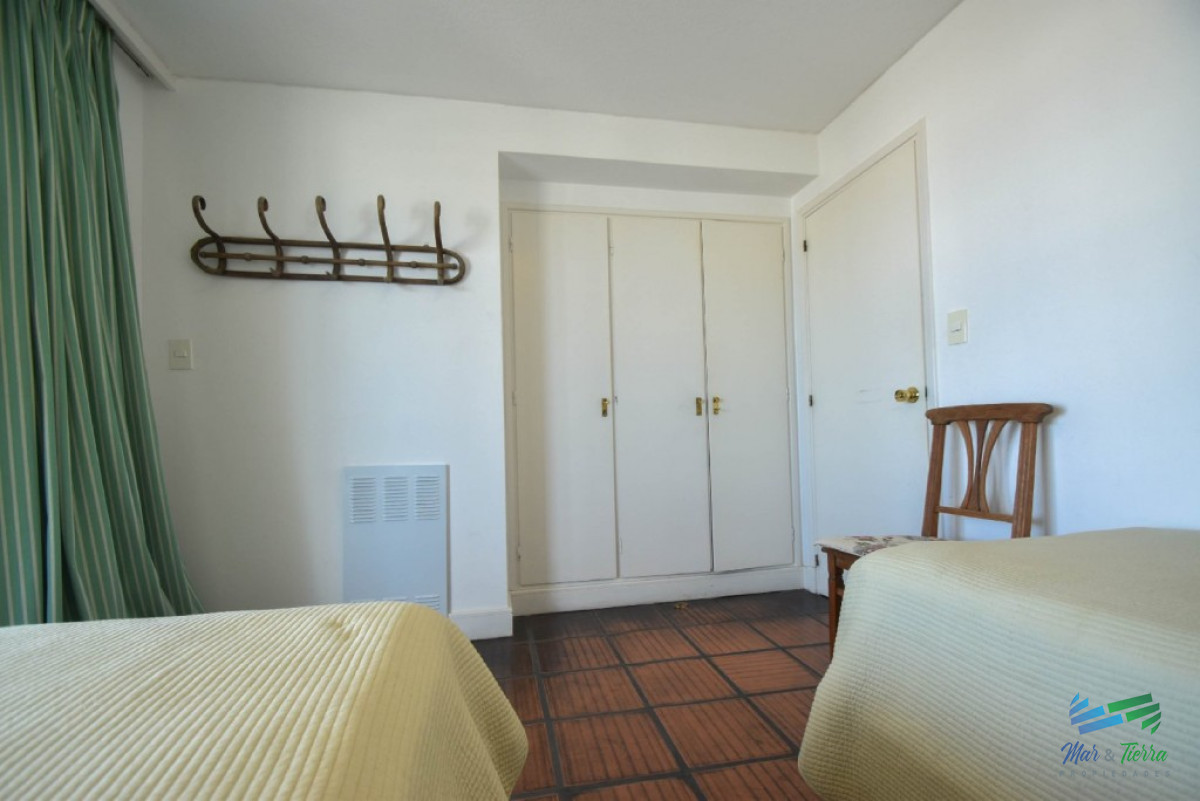 Apartamento ID.2457 - Apartamento de 3 dormitorios con vista al mar ,Punta del Este