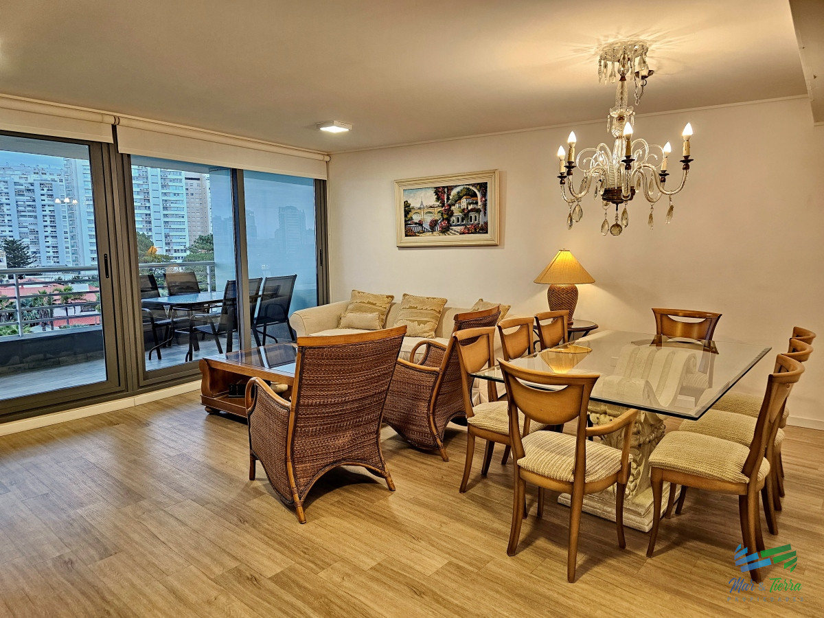 Apartamento ID.4760 - DEPARTAMENTO EN VENTA, PUNTA DEL ESTE, DOS DORMITORIOS DOS BAÑOS. EDIFICIO CON SERVICIOS 