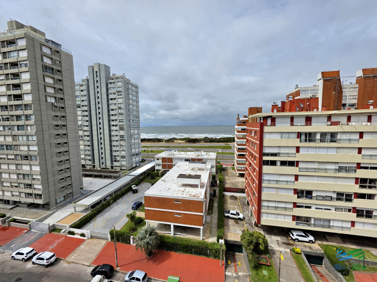 Apartamento ID.5891 - Venta apartamento 2 dormitorios 2 baños en parada 2 playa brava Punta del este 