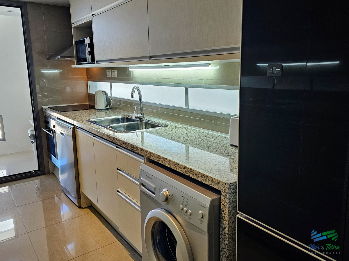 Apartamento ID.4952 - Venta de apartamento 2 dormitorios en Onix Punta del este playa Brava 