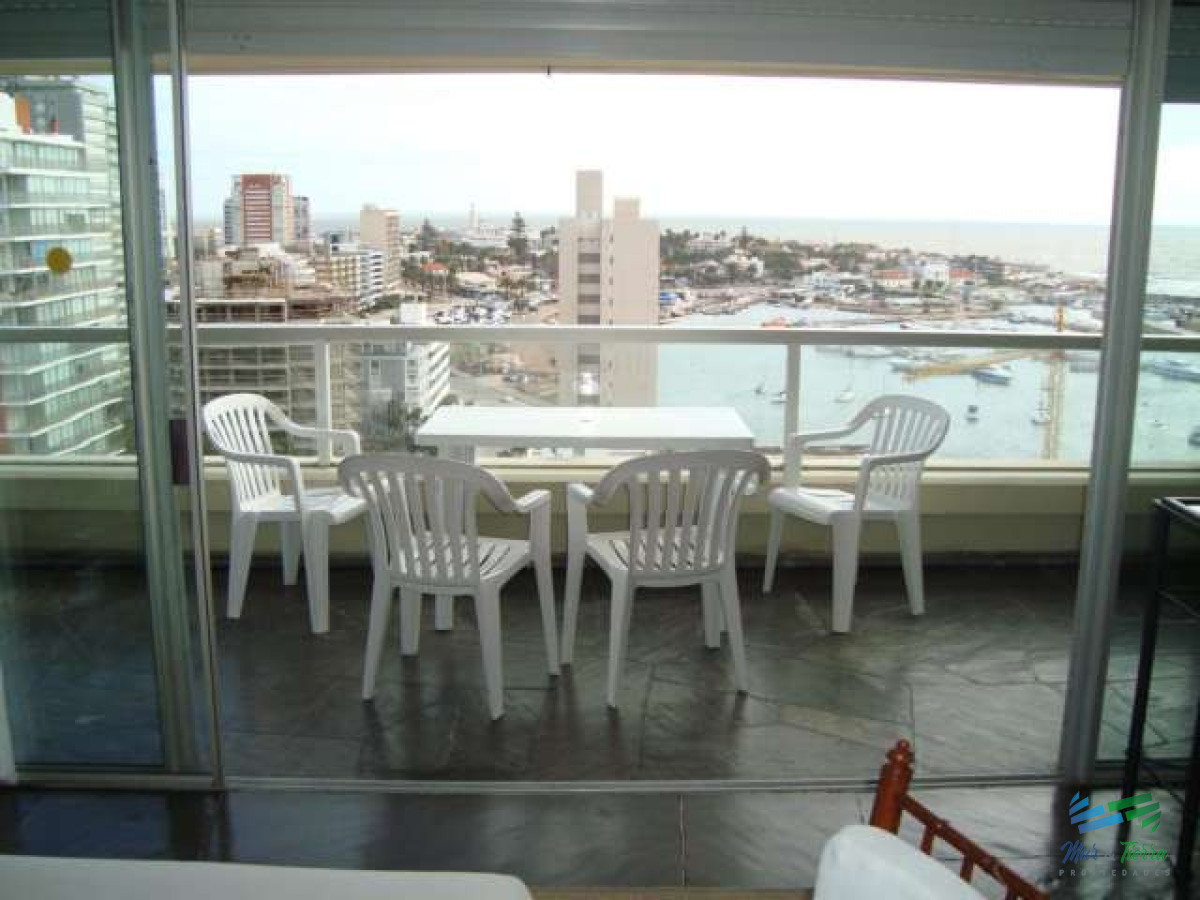 Apartamento ID.2598 - Vendo apartamento 3 dormitorios con vista al Puerto en Peninsula, Punta del Este.