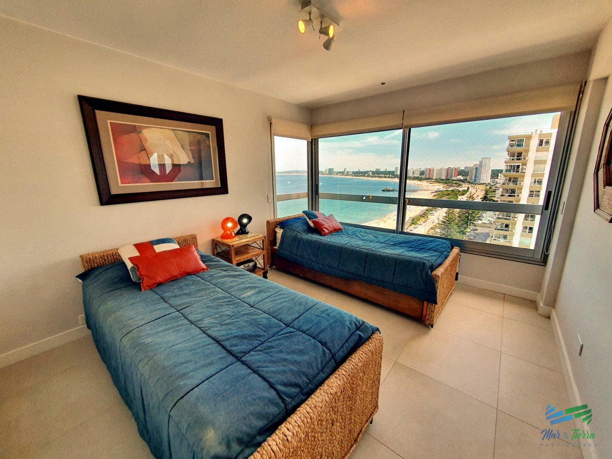 Apartamento ID.4552 - ALQUILO DEPARTAMENTO, 4 DORMITORIOS, LA MEJOR VISTA DE PUNTA DEL ESTE 