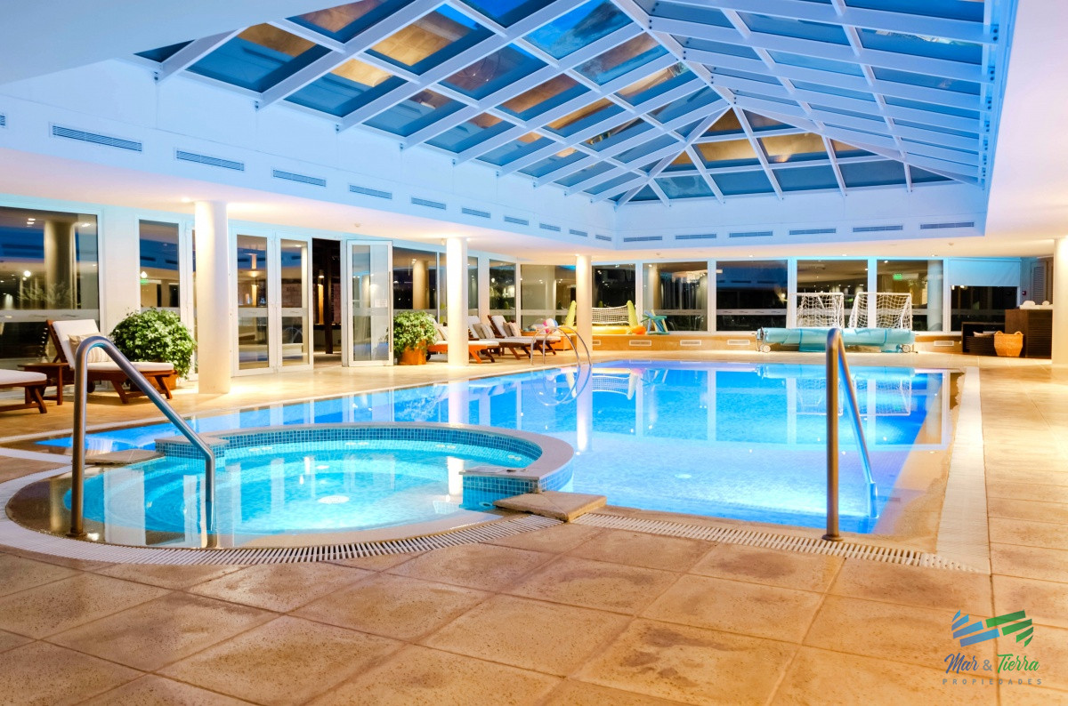 Apartamento ID.4210 - Venta de Apartamento 2 DORMITORIOS en Playa Mansa, Punta del Este