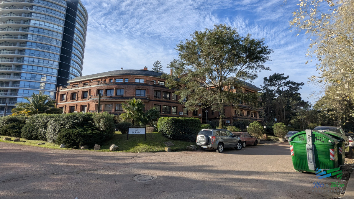 Apartamento ID.2345 - Vendo apartamento 1 dormitorio y garaje, cerca shopping, Punta del Este